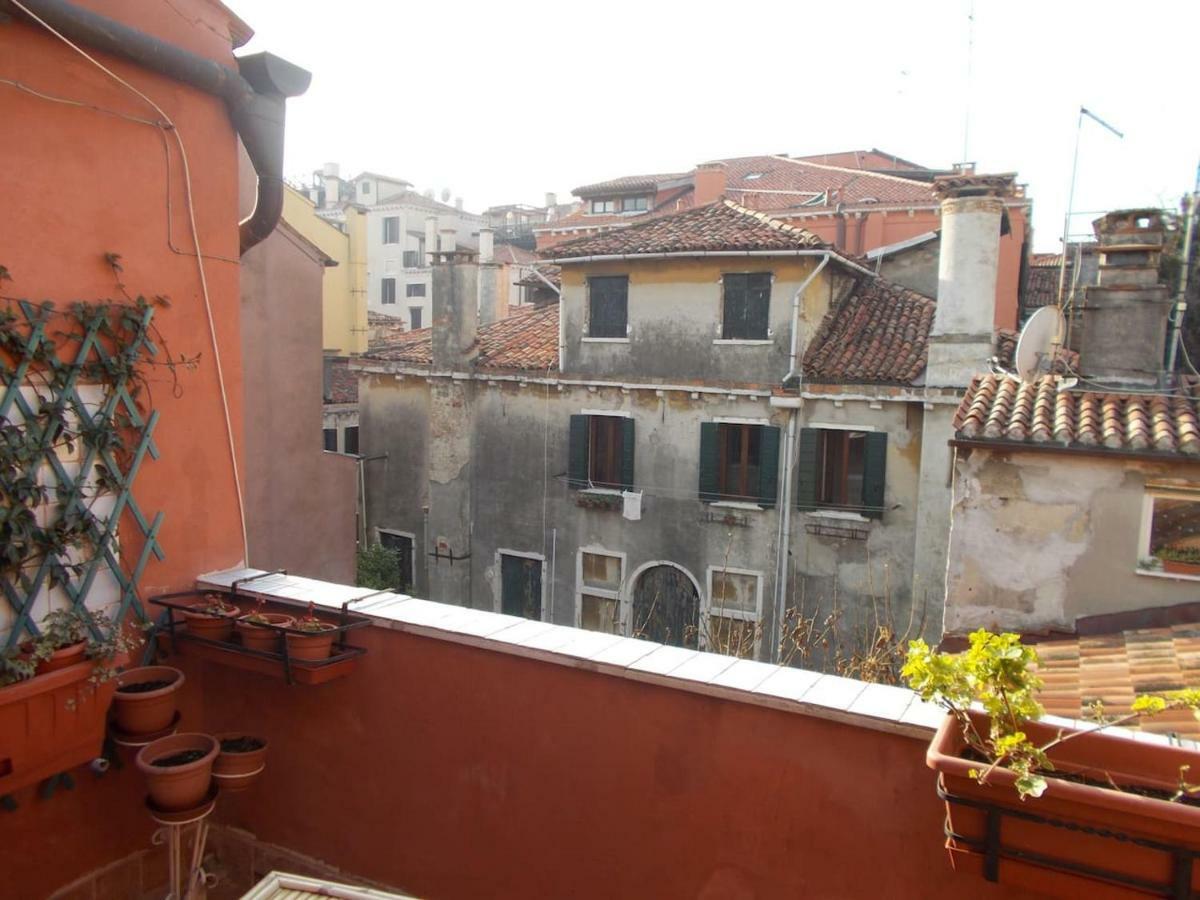 Ca' San Silvestro 2 Terrazze Nel Cuore Di Apartment *
